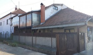 KUĆA SA LOKALOM U CENTRU GRADA